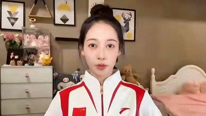 周鸿祎发声力挺吴柳芳，称其自食其力不丢人，冠军是荣耀不是牢笼