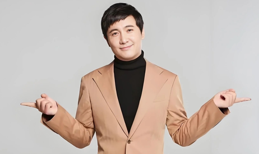 沈腾回老家狂啃鸡腿