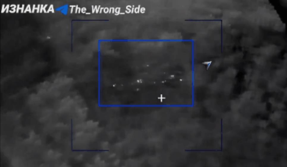 心真大，乌军晚上集结照明设备大开直接成了活靶子被俄军一锅端。

在苏梅地区一片丛