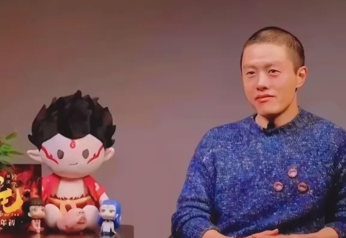 
 
 
《哪吒》票房破50亿那会儿，饺子导演银行卡直接进账十几亿。这笔钱存银行