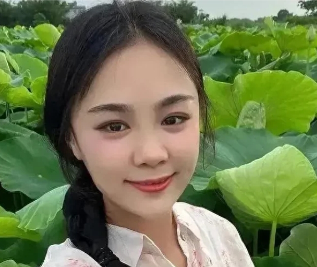 樊小慧自曝小三家有钱，感叹：我不能输给她