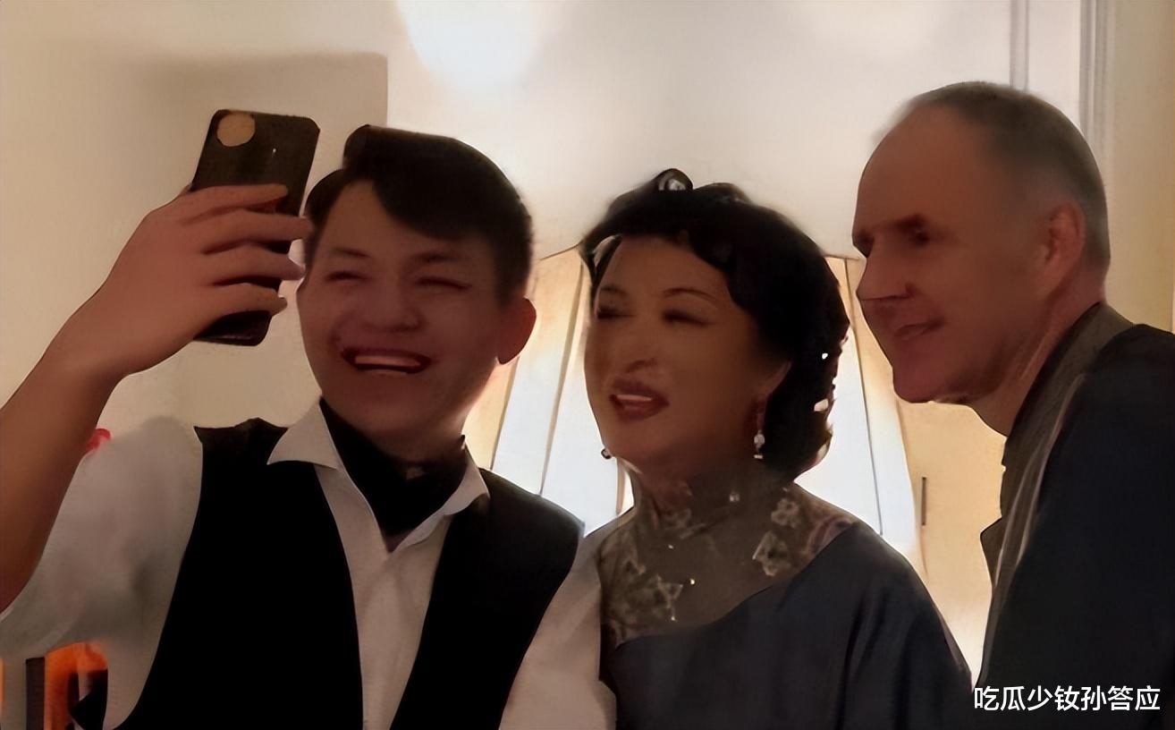 养恩大于生恩！金星20年前领养的三个孤儿，如今现状震惊外界！（金星收养了几个）-第27张图片-九妖电影
