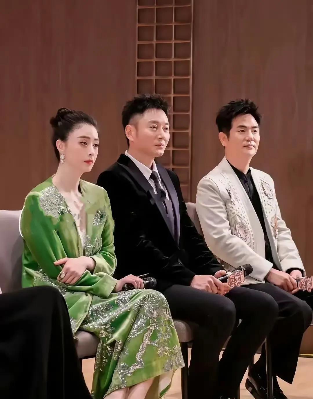 甄嬛传里的主角们大聚会了，蒋欣通过华妃深入大众的心，张晓龙也因为温太医火了，只有