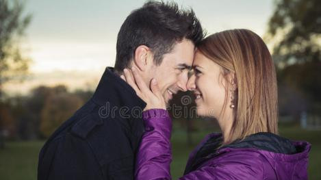 老伴去世她不听女儿劝说，执意卖房去了儿子家生活，如今后悔不已