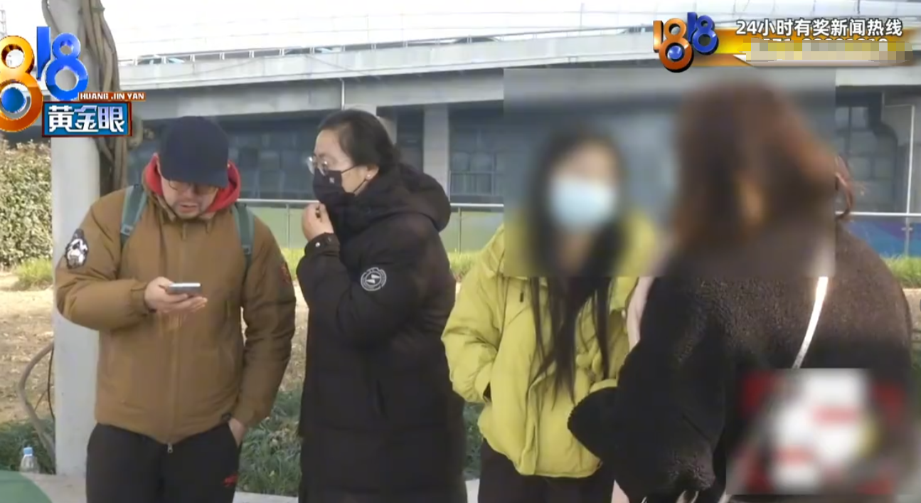 浙江杭州，一女子发现近来男友手机老是关机，起疑心的她偷偷将手机拿来检查。竟然发现