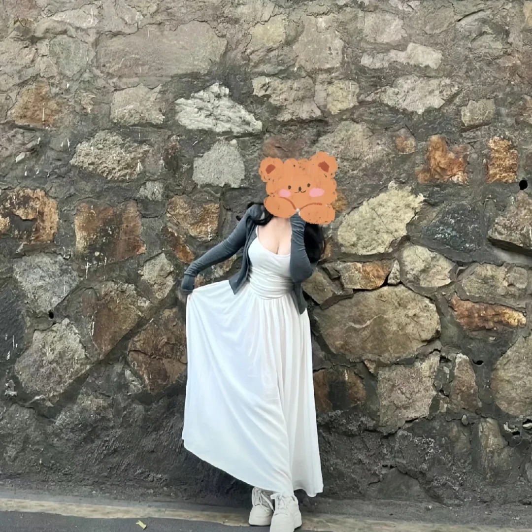 今天是白社
梨花哪有你香#微胖女孩穿搭