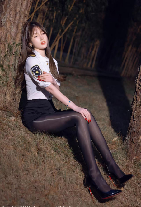 和女警女友玩点不一样的哈哈哈哈