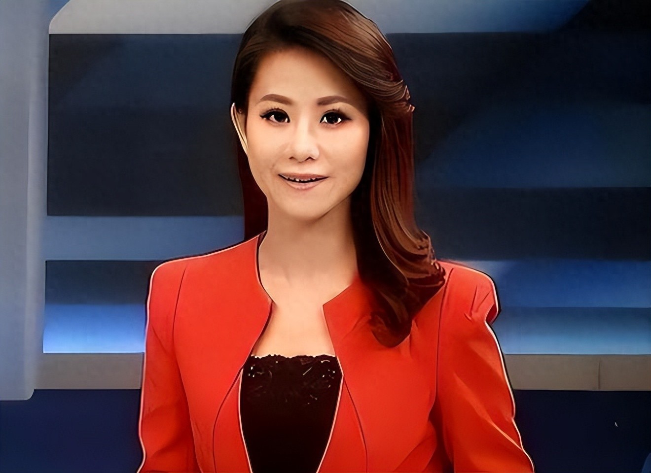 曹晴婚姻迷雾，央视主持变“饿妻”，拒离真相惊人