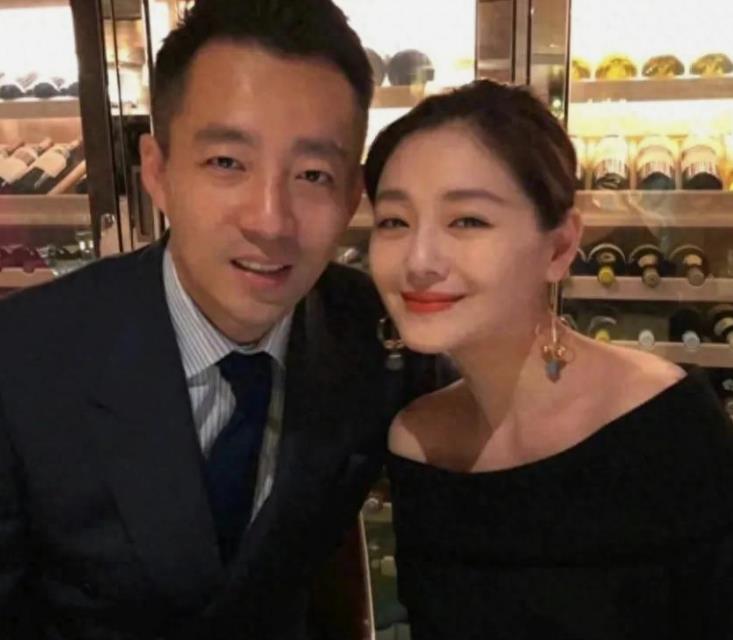 说实话，兰姐太不容易了，一个单亲妈妈，单独把儿子带大，还创办这么好的企业，真是太