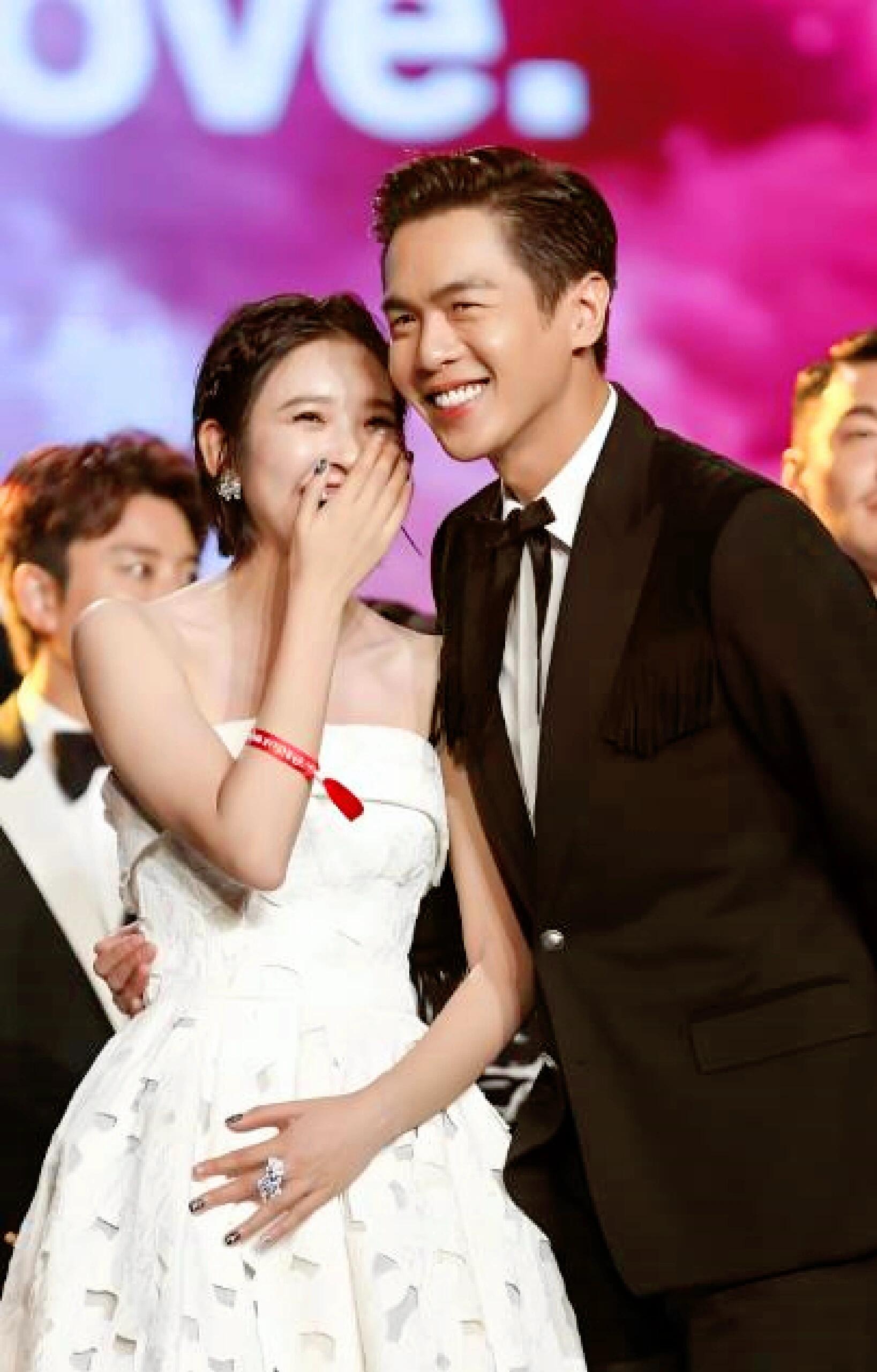 唐艺昕和张若昀这对小情侣的爱情故事