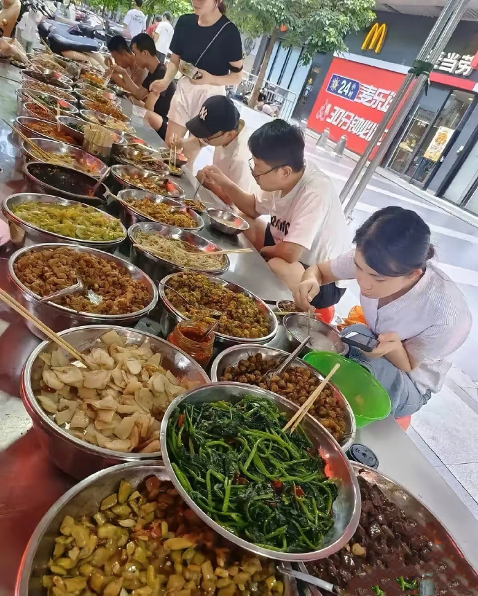 请问这是哪里的吃法？挺别致啊！