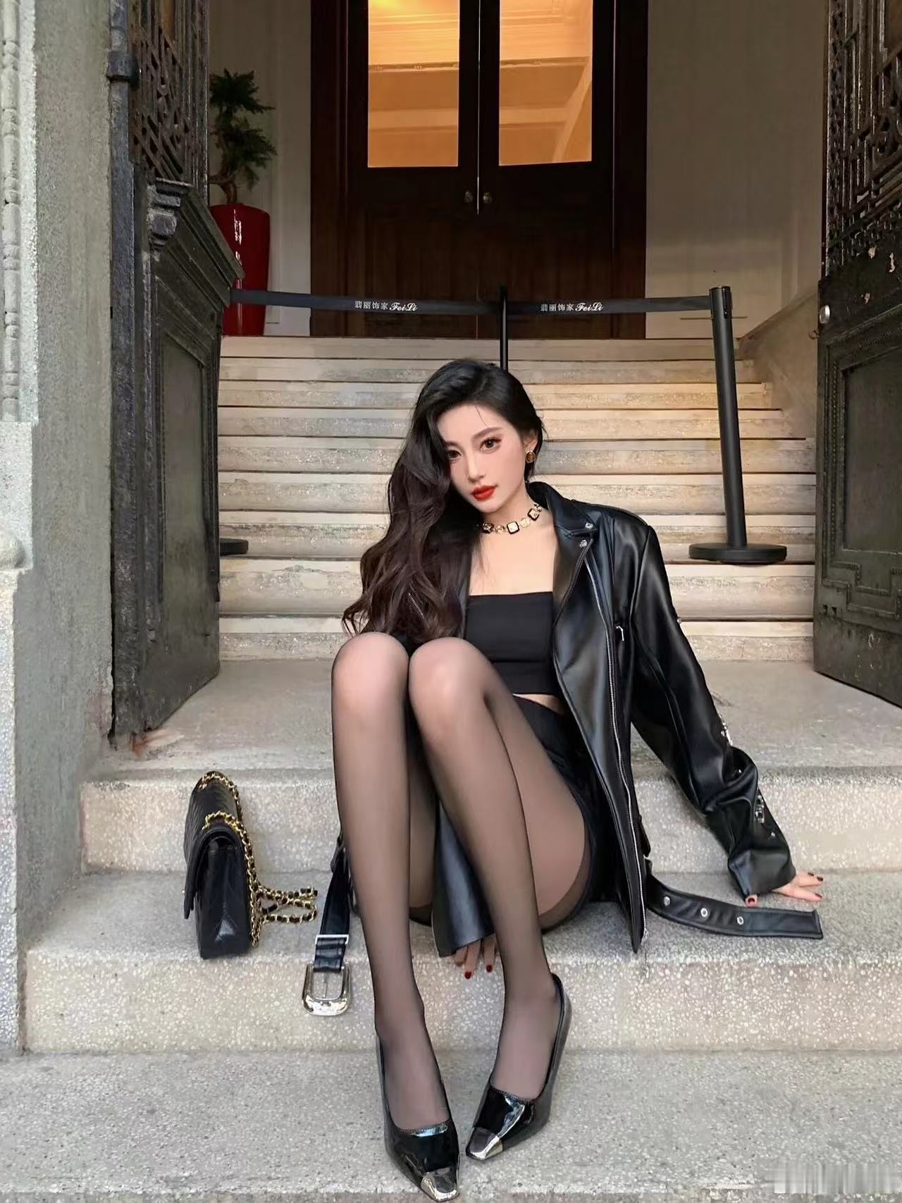 我闺蜜要是做你女朋友你会让她做什么哈哈哈哈