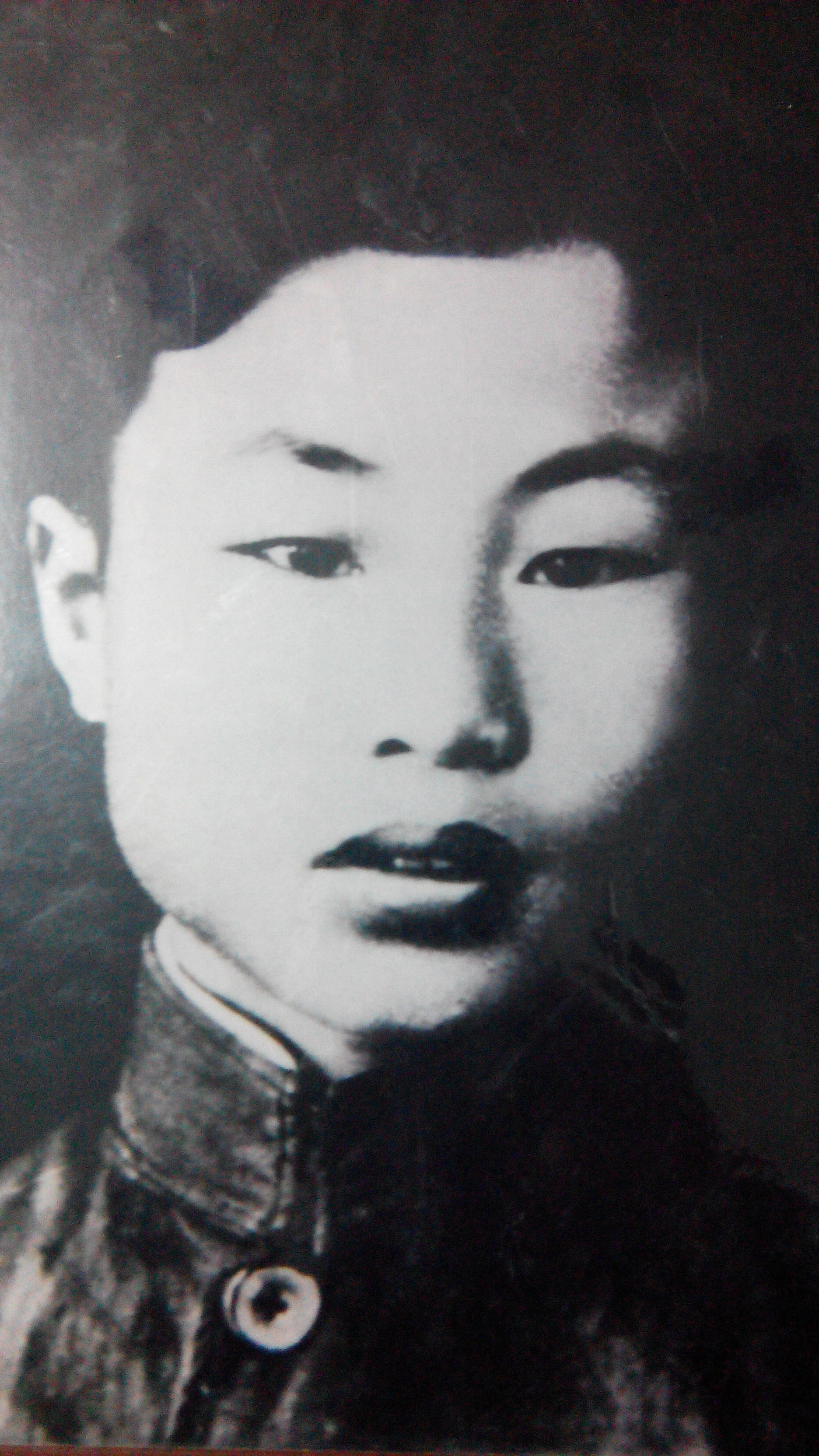 1936年,陕北延长县,毛主席正和红一军团的师级干部讨论红军东征的事宜，主席讲完