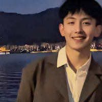杨举爱追剧