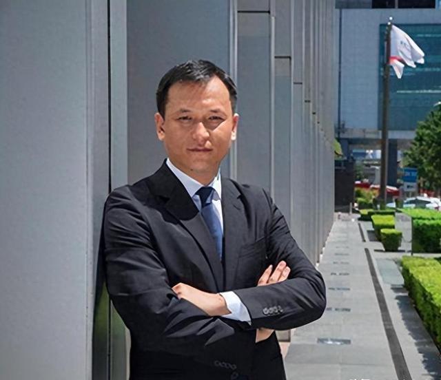 瑞幸咖啡幕后掌门人黎辉：韩雪的爷爷给他父亲当过10年副军长（瑞幸咖啡副总裁年薪）-第13张图片-九妖电影