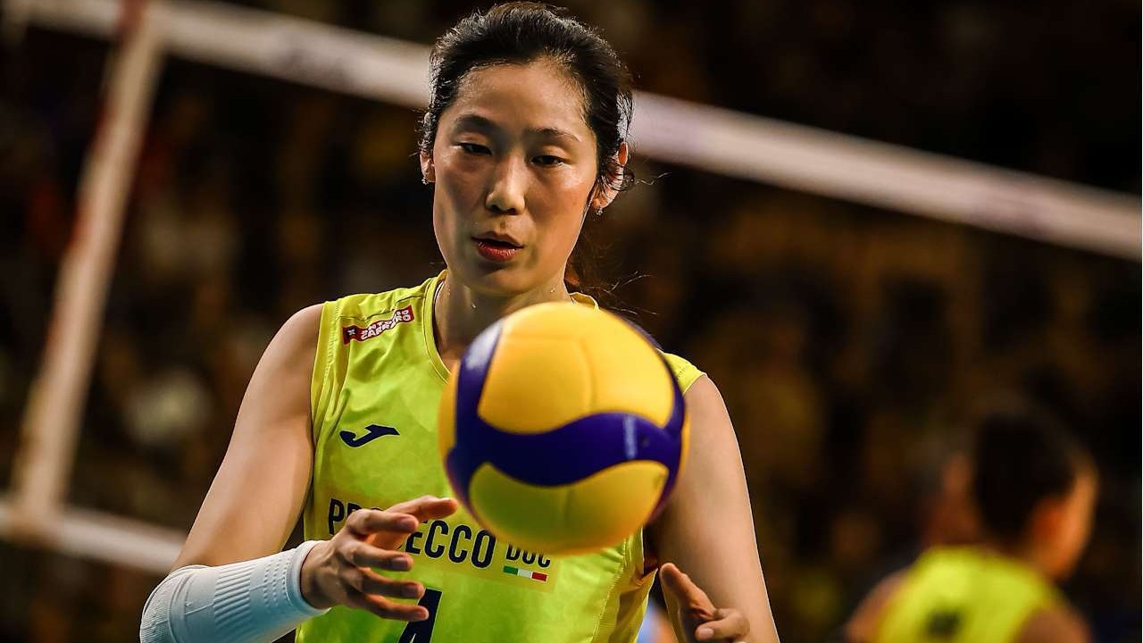 一夜两消息！朱婷14中12，晋级四强，王媛媛7拦，遭遇留洋首败