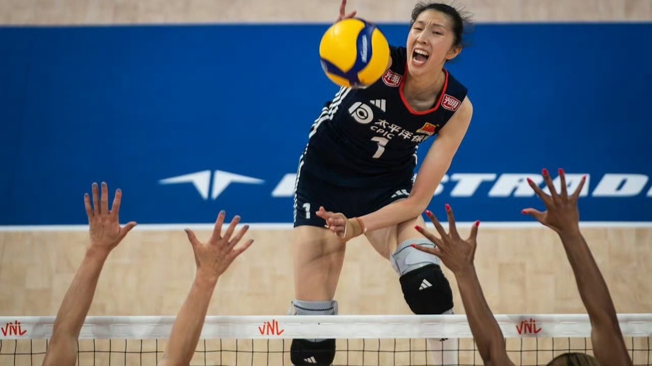 中国女排青春风暴！王奥芊9中7，郭中楠6拦，吴梦洁接棒李盈莹