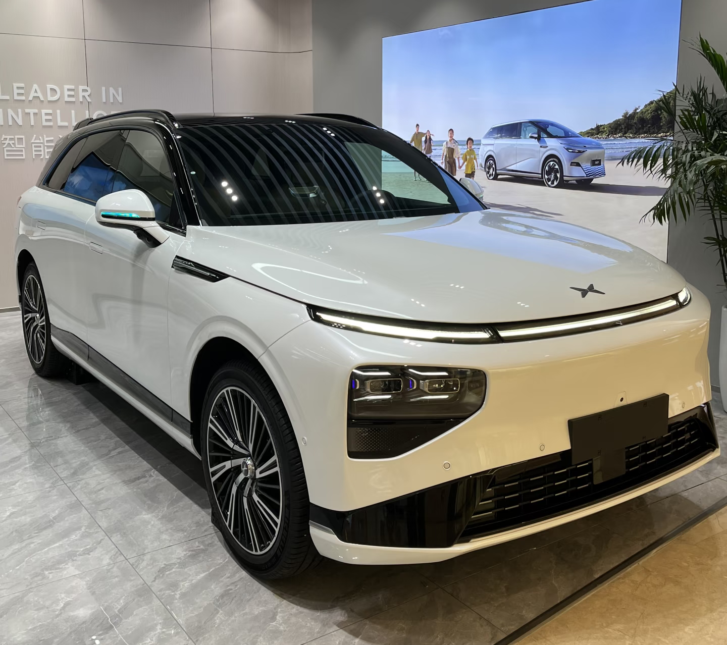 小鹏G9限时优惠至高6万，鹏翼门版G6价格进一步下探