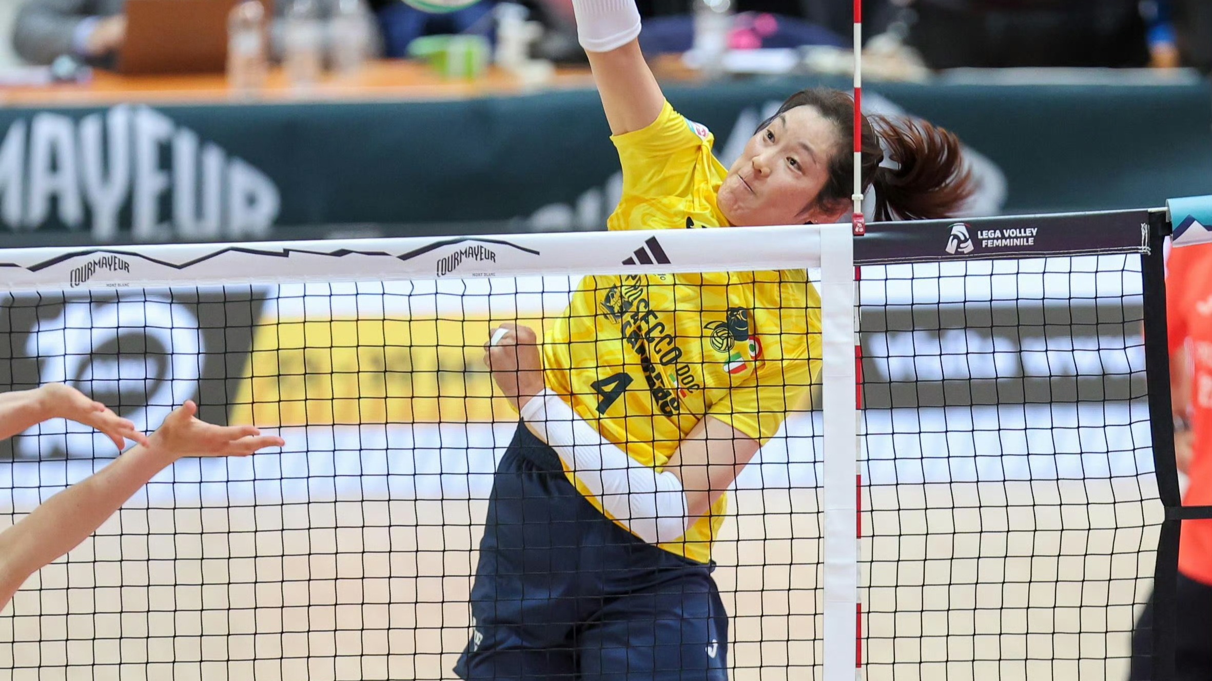 1：3！朱婷新赛季首败，队友一言难尽，石川16中11，科内无缘决赛