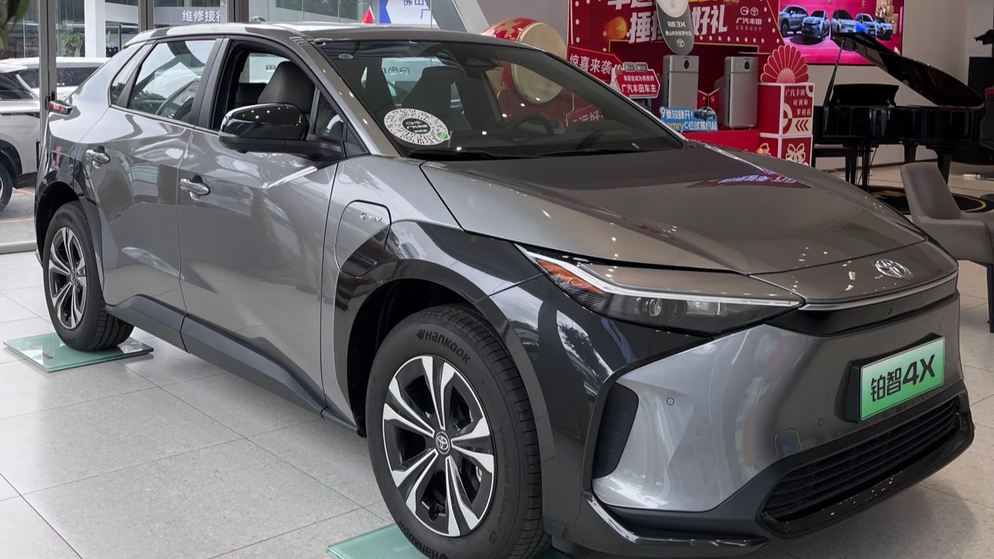 广汽丰田bZ4X被曝“七折”销售，老车主成立维权群