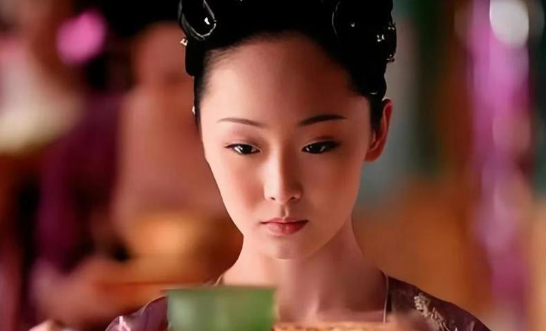 古代产婆接生时，为啥一直喊着要热水？背后的原因令人心疼
看古装电视剧的时候，经常