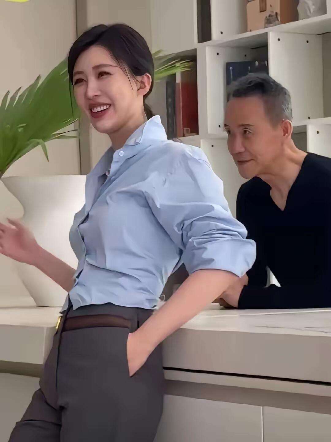 很难想象，曾经挥斥方遒的万科掌门人，如今心甘情愿成了“老婆奴”。