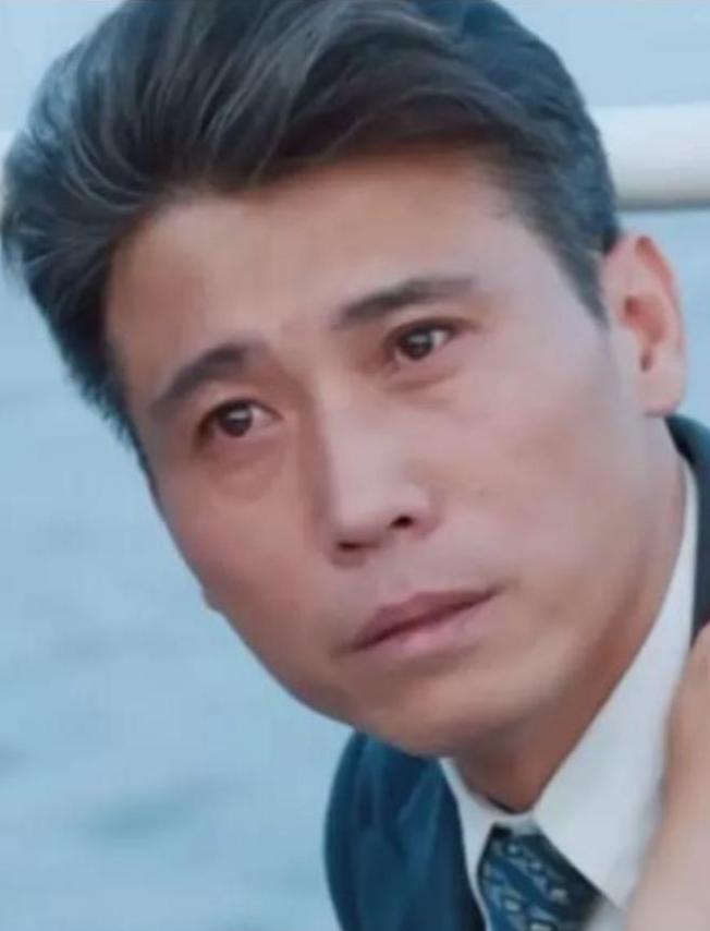 朱媛媛最爱她的男人，不止一个。



在她生命中，有两位特别重要的男性角色。其中