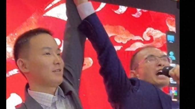 相逢是首歌，25年寻子路，父子终团聚！