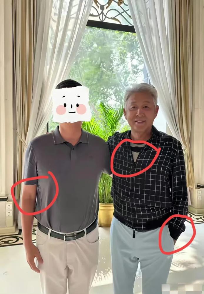 怪不得俗语说，人老怕寒啊
北京40度的大夏天
70岁的陈道明老师还穿着个长袖t恤