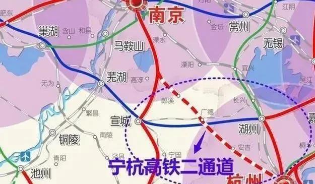       个人认为这更多地是一种历史习惯。在历史上，南京作为六朝古都，其历史
