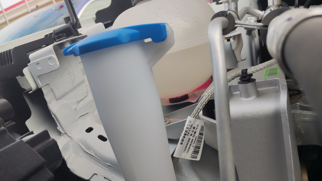 23款帝豪冠军版
行驶1200km，防冻液看着漏没了，什么问题？有同样问题的车主