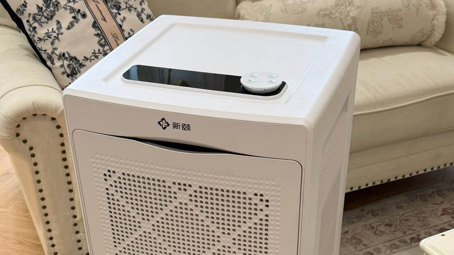 新装修家庭的守护神：新颐空间大师A8撑起呼吸健康的屏障