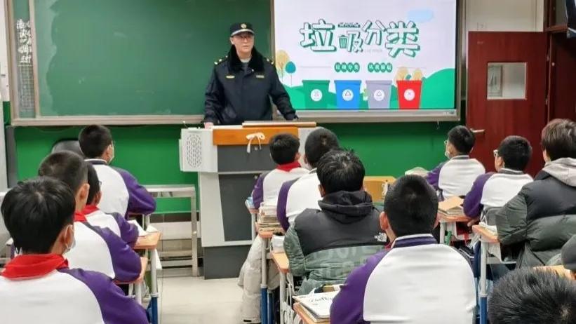 八宝山街道组织开展垃圾分类宣讲活动