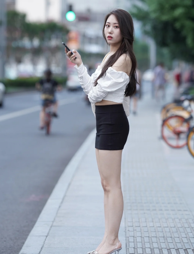 都是赚到钱以后才能过的体面