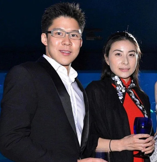 王茜华直播要求擦沙发底











不敢相信！荧幕上勤劳朴实的王茜华，