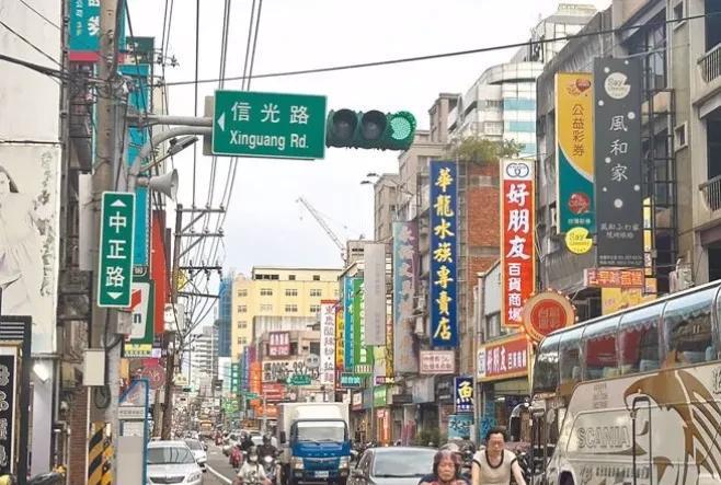 岛内媒体今天爆出全台湾“中正路”都要改名的真正原因。
为何2025年赖清德民进党