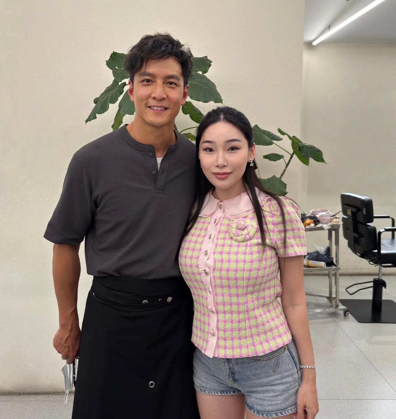 吴彦祖也选择了医美，又变好看了。之前看起来有年龄感，现在竟然给人一种很年轻的感觉