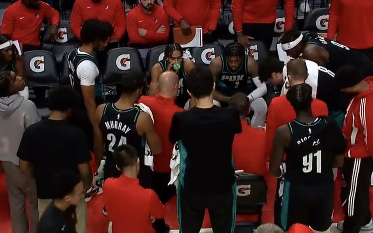 没有中锋赢得信任！克林根缺阵，开拓者五小首发迎战雷霆！北京时间2025年12月1