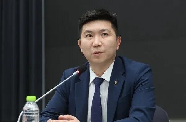 【韩媒】柳承敏正式就任为期四年的韩国体育会长：将尽最大努力展示领导能力，为了让体