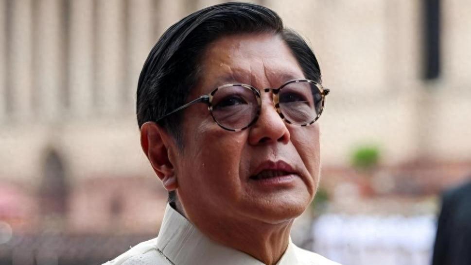 暗战开始，菲已邀30国派兵，中方递交国书，马科斯当场改对华称呼