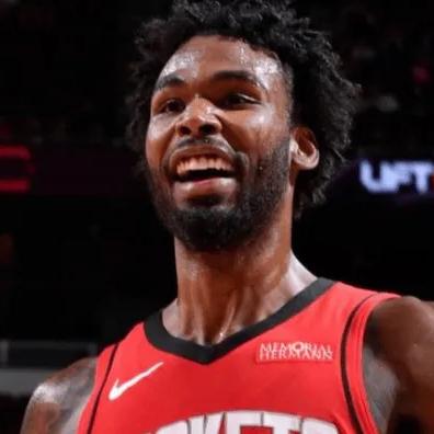 伊森本赛季彻底蜕变了！
到目前为止，伊森26投15中，命中率达57.7%队内第一