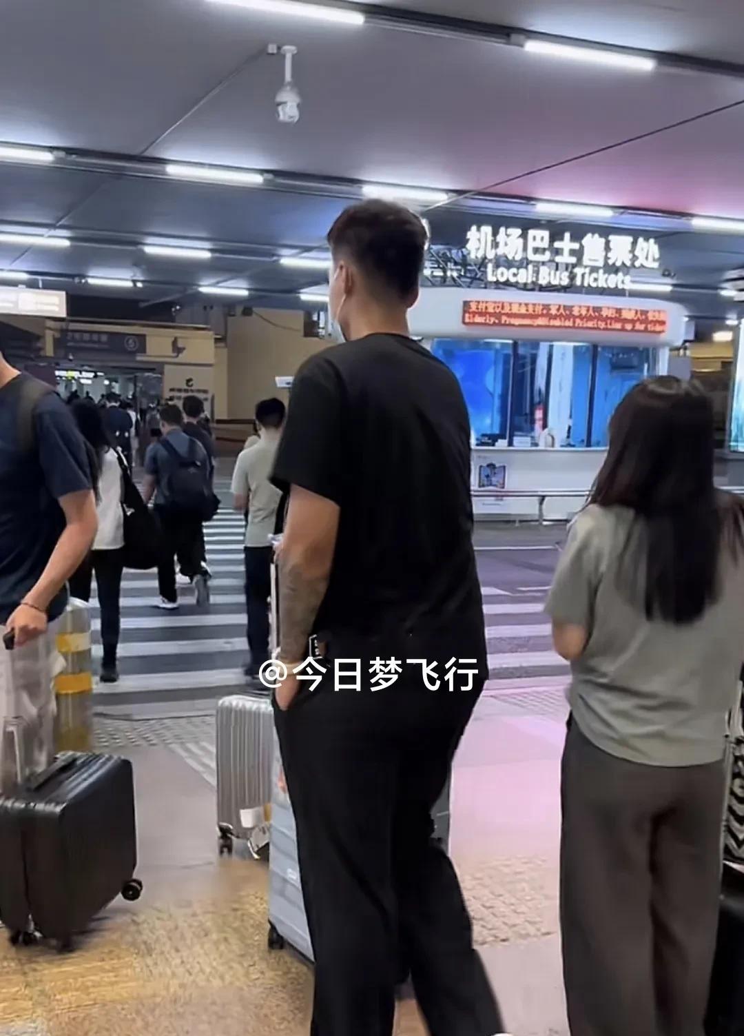 赵睿抵京参加国家队集训！
今天傍晚（6月13日），赵睿顺利飞抵北京首都国际机场，