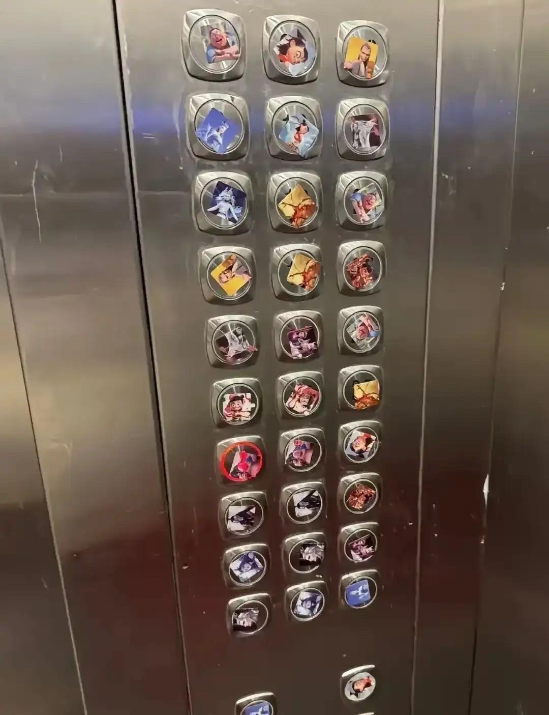 谁家的熊孩子干的？