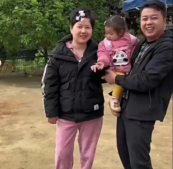 广西一男子不顾一切迎娶患癌女子，花光200万积蓄为她治病，谁料，3年后，女子还是