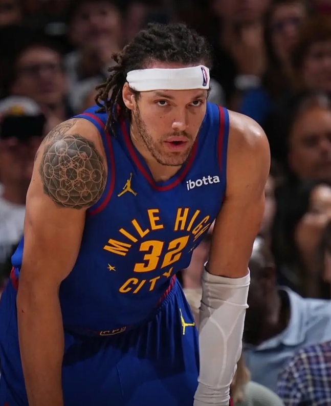 戈登再次缺席4-6周！
上赛季戈登也是打打停停，季后赛连续两轮打满7场，首发时间