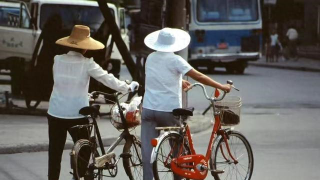 我是喝大嫂乳汁长大的，那年得知大嫂病重住院，我当即做了个决定