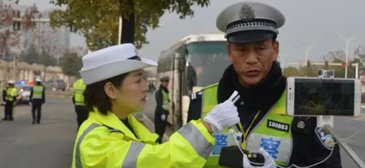 建议取消汽车年检的话题总算少了！讨论的人耳朵“嗡嗡”，不可能取消
 
1. 