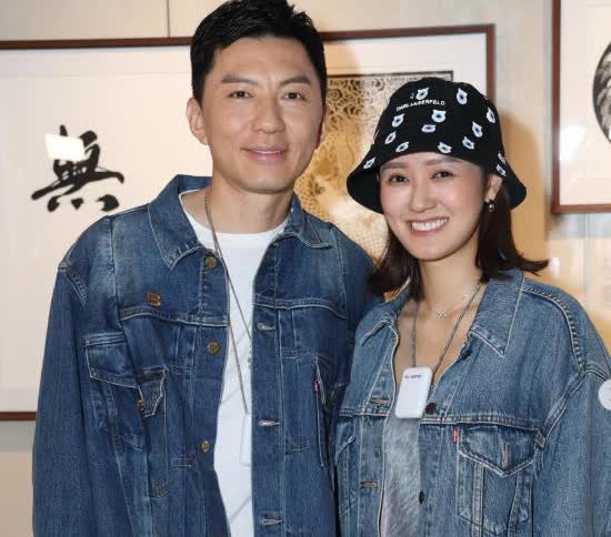 袁伟豪（Ben）的太太张宝儿最近在社交网宣布再度怀孕，二人今晚（12日）现身支持