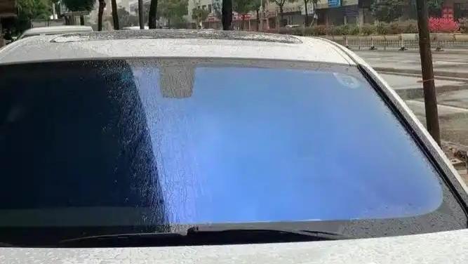 玻璃油膜清洁技术演进与纳米研磨体系的安全性分析