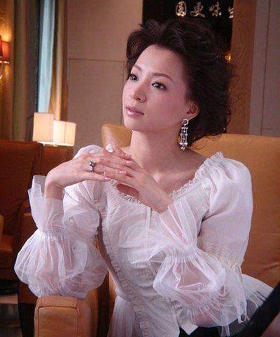 2012年，密春雷向董卿求婚，董卿立马拒绝：“你有老婆，我是不会嫁给你的。”话刚